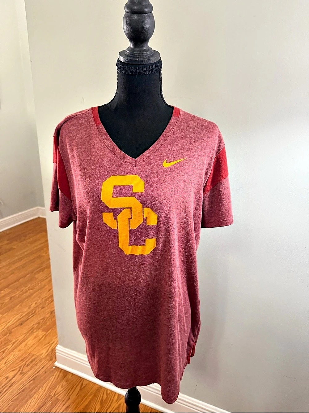 Nike Women's USC Graphic Short Sleeve T-Shirt